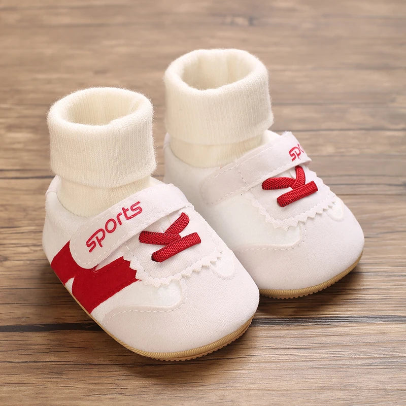 New Born Babies Aged 0-1 In Autumn and Winter Male and Female Babies Soft Rubber Soled Shoes and Socks That Do Not Fall Off