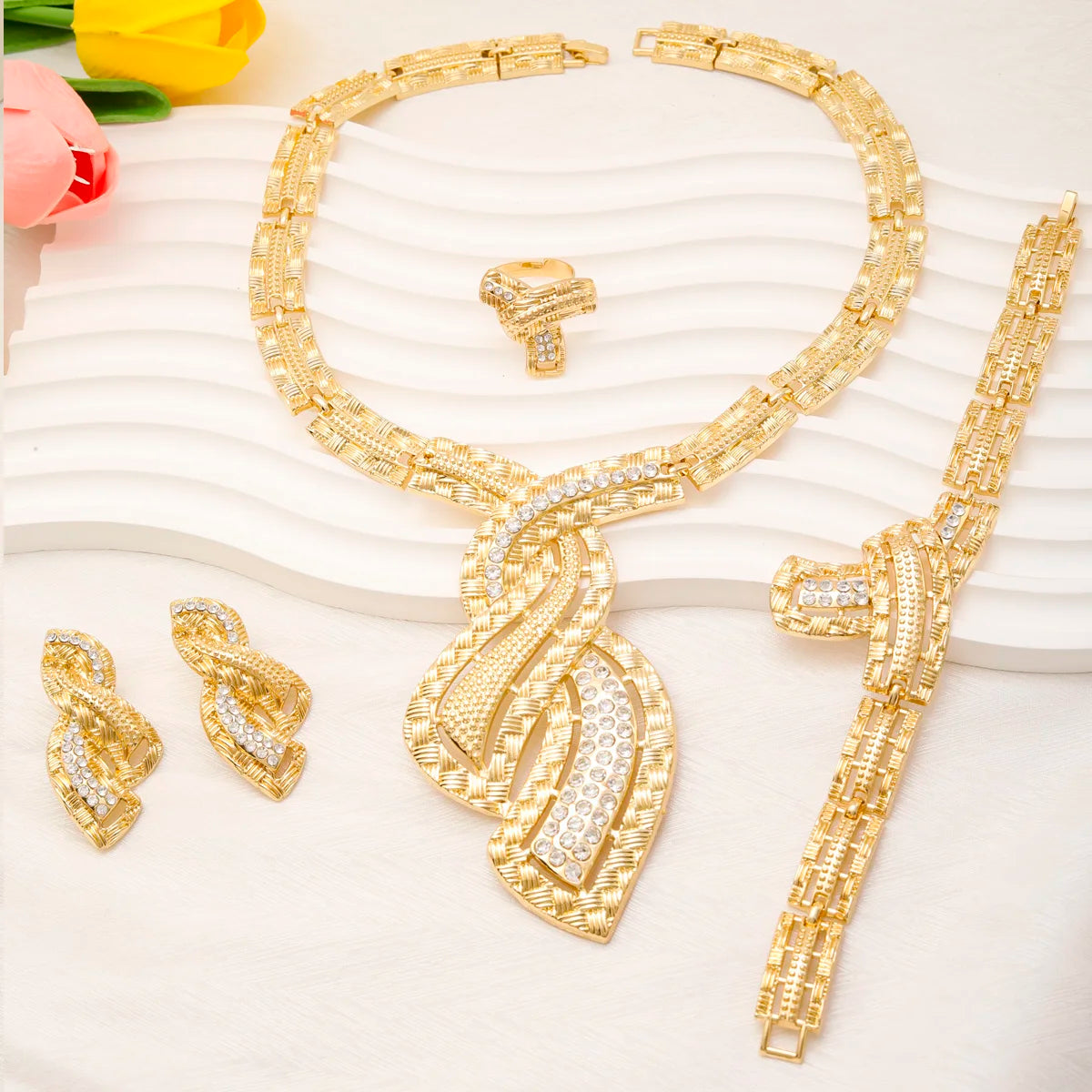 Dubai Gold Plated Jewelry Sets Women Middle East Necklace Zircon Pendant Bracelet Earrings Ring Wedding African Bridal Bijoux