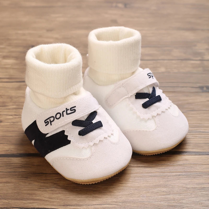 New Born Babies Aged 0-1 In Autumn and Winter Male and Female Babies Soft Rubber Soled Shoes and Socks That Do Not Fall Off