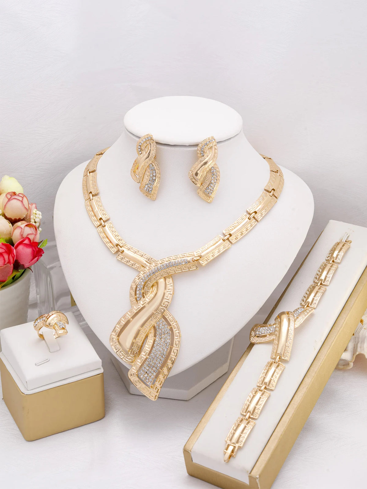 Dubai Gold Plated Jewelry Sets Women Middle East Necklace Zircon Pendant Bracelet Earrings Ring Wedding African Bridal Bijoux