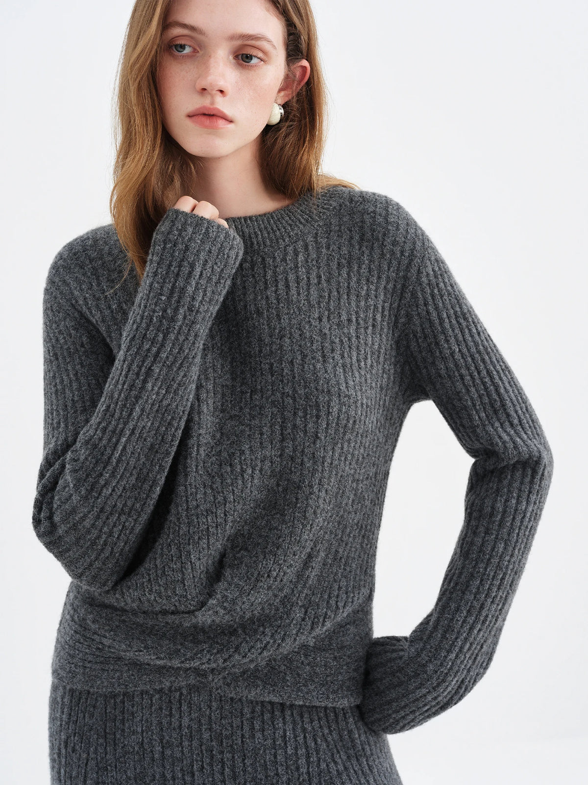 FSLE Fall 2025 Winter New Arrival Elegant Knitwear Twisted Knit Sweater and Skirt Two-Piece Outfit Sweater and Long Skirts Sets